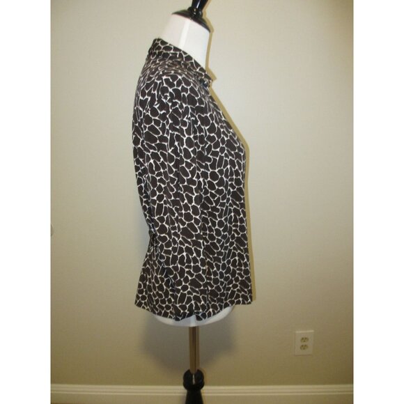 Chicos Black & White Animal Print Wrap Top Blouse Size 2 Polyester Spandex Long - Picture 4 of 6